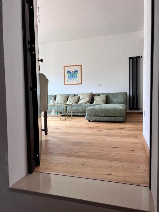 דירות לצ'ה A Casa Di Eli מראה חיצוני תמונה