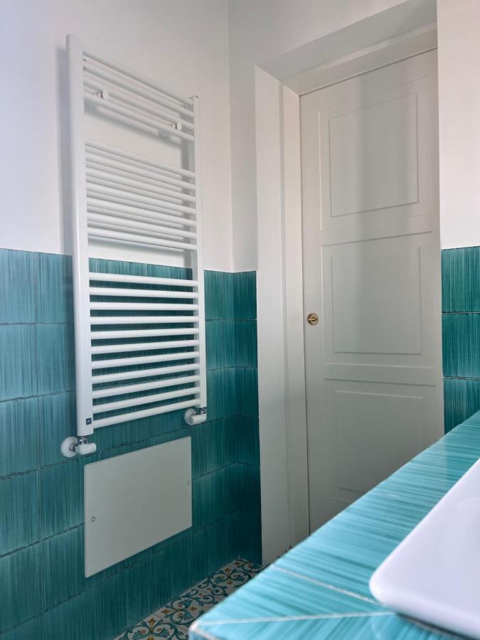 דירות לצ'ה A Casa Di Eli מראה חיצוני תמונה